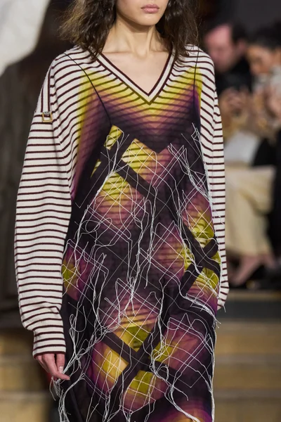 Look 72